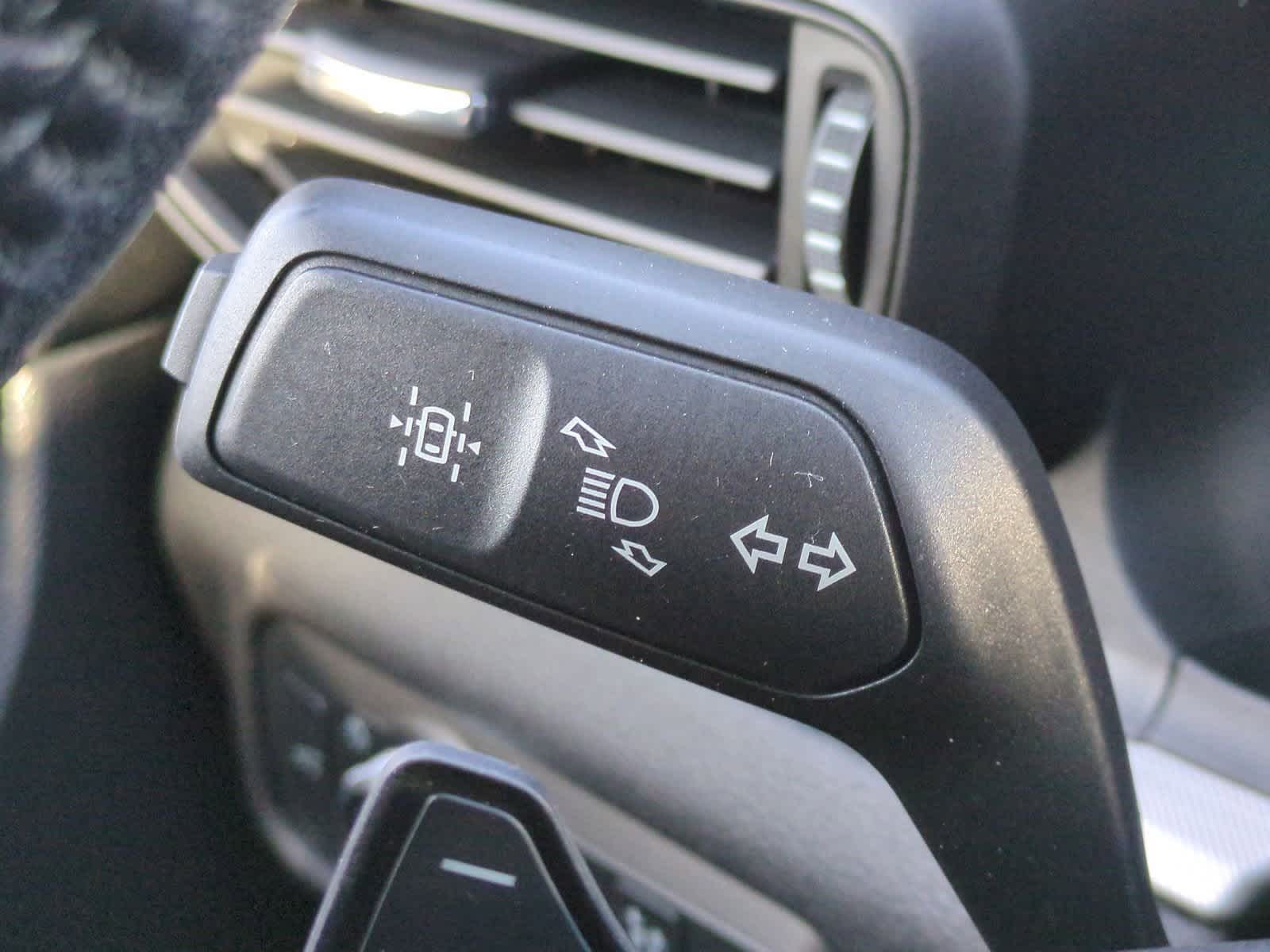 Thumbnail: 2020 Ford Explorer - 26