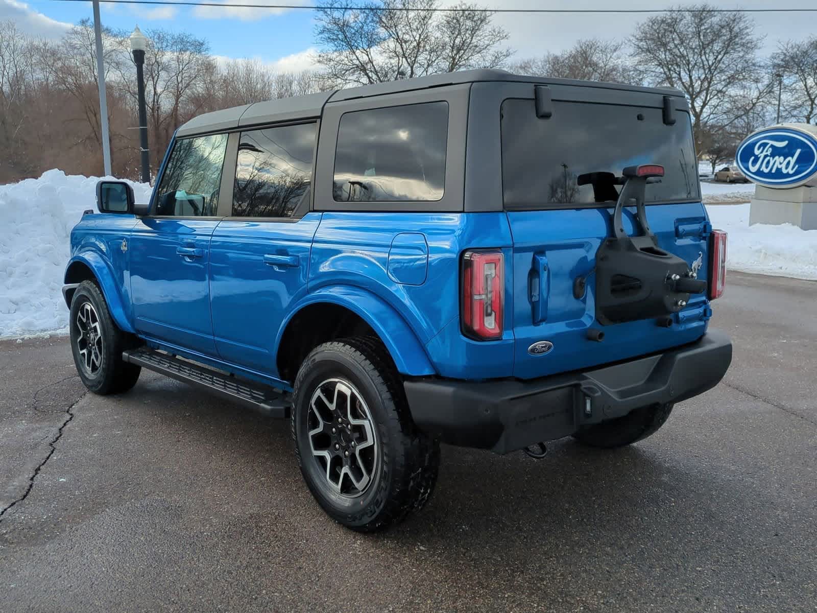 Thumbnail: 2022 Ford Bronco - 6