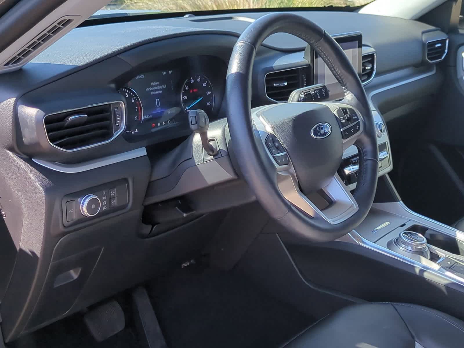 Thumbnail: 2022 Ford Explorer - 10