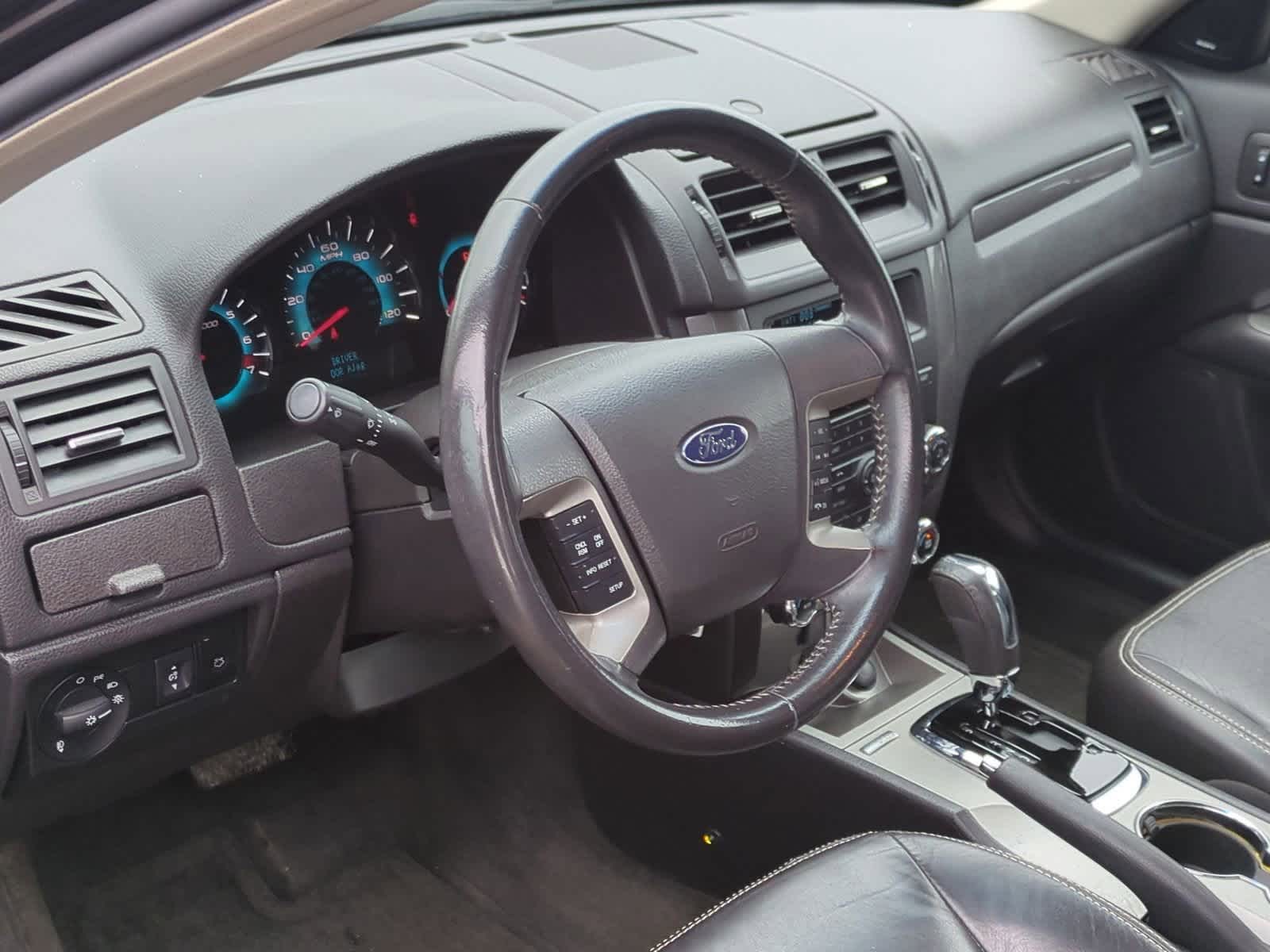 Thumbnail: 2010 Ford Fusion - 10