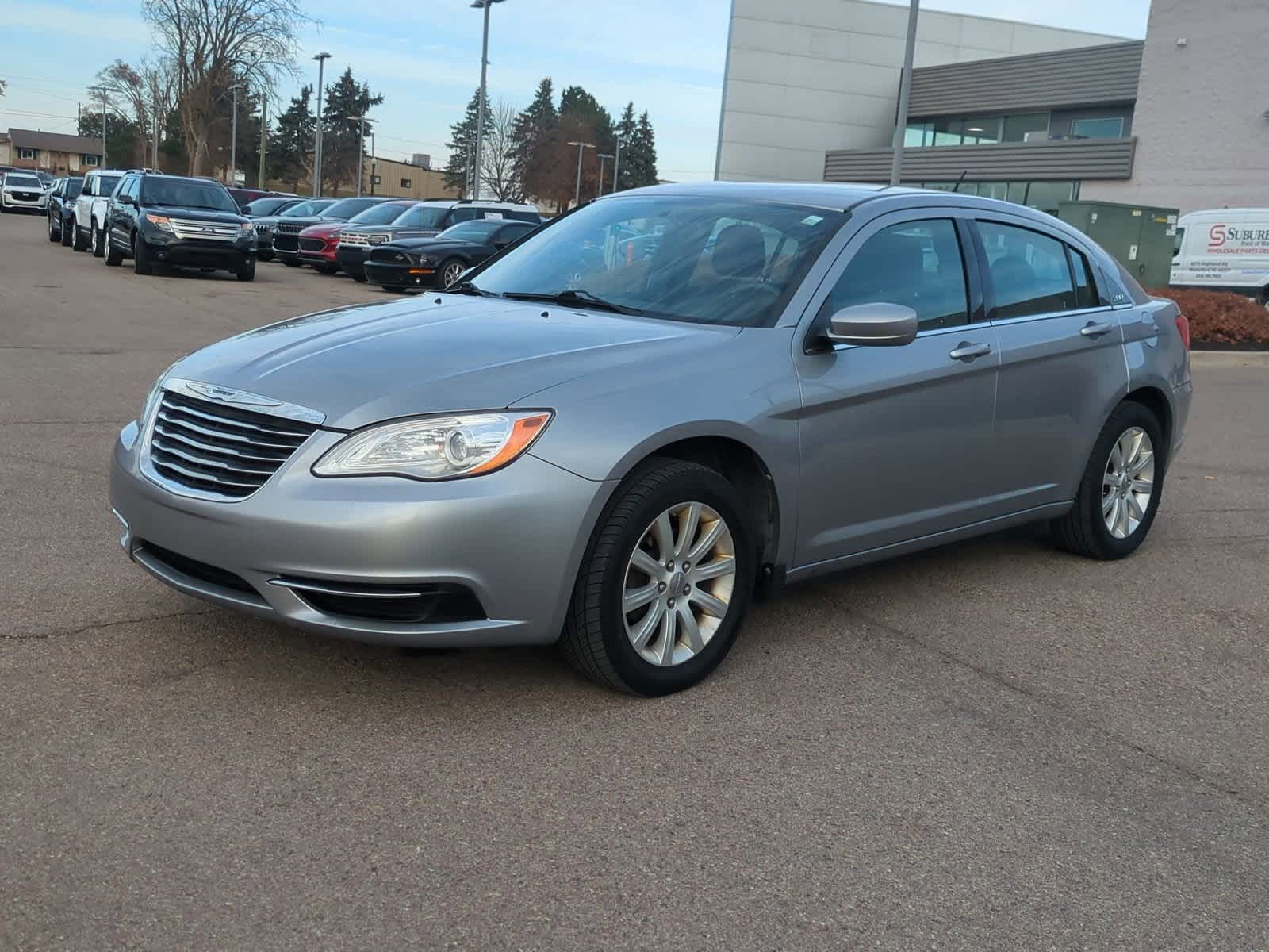 Thumbnail: 2013 Chrysler 200 - 4