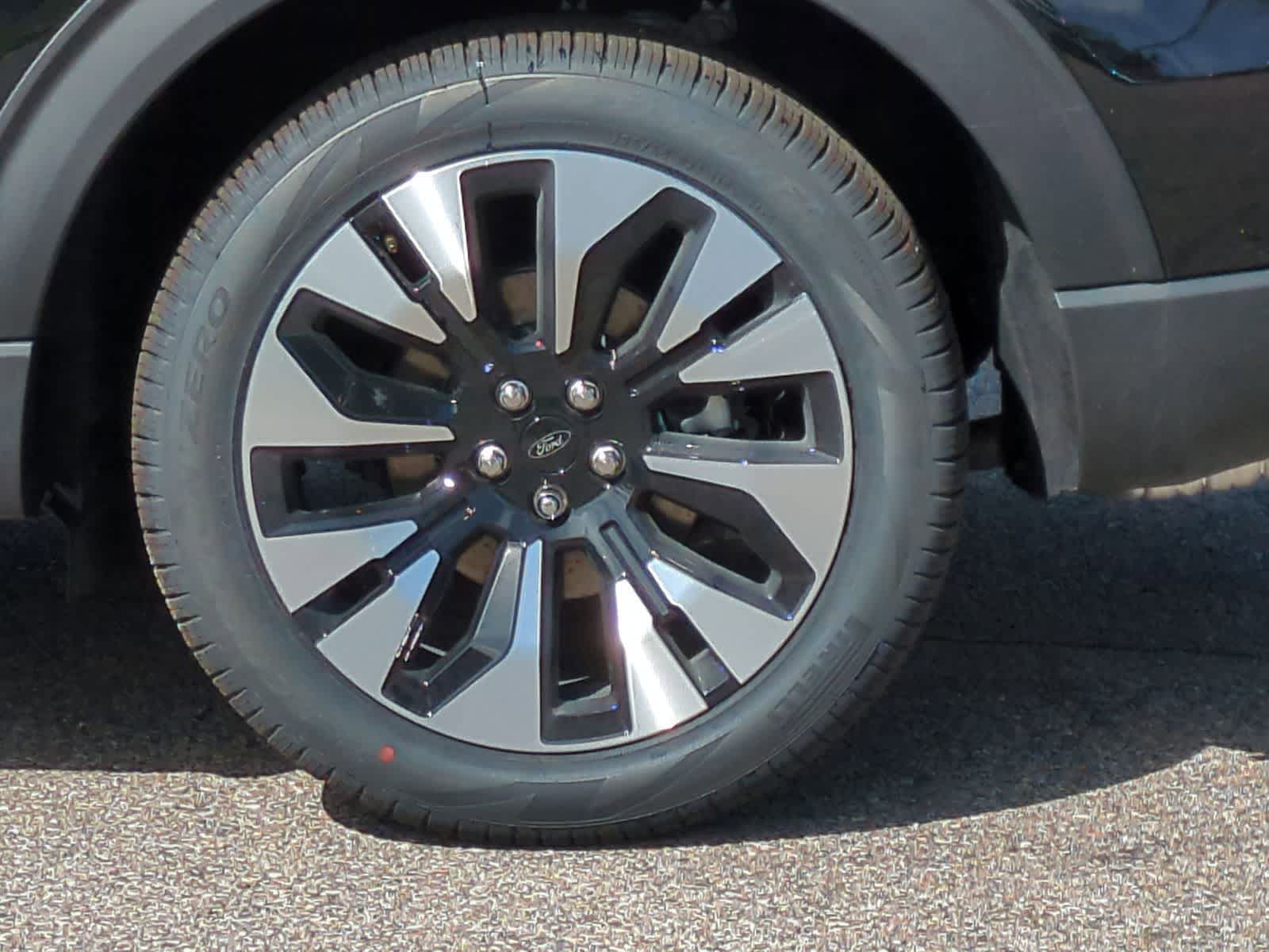 Thumbnail: 2026 Ford Explorer - 14