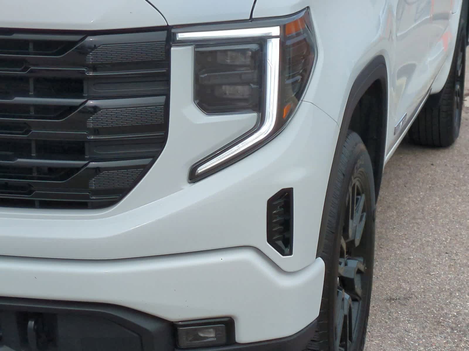 2025 GMC Sierra 1500 Elevation 11