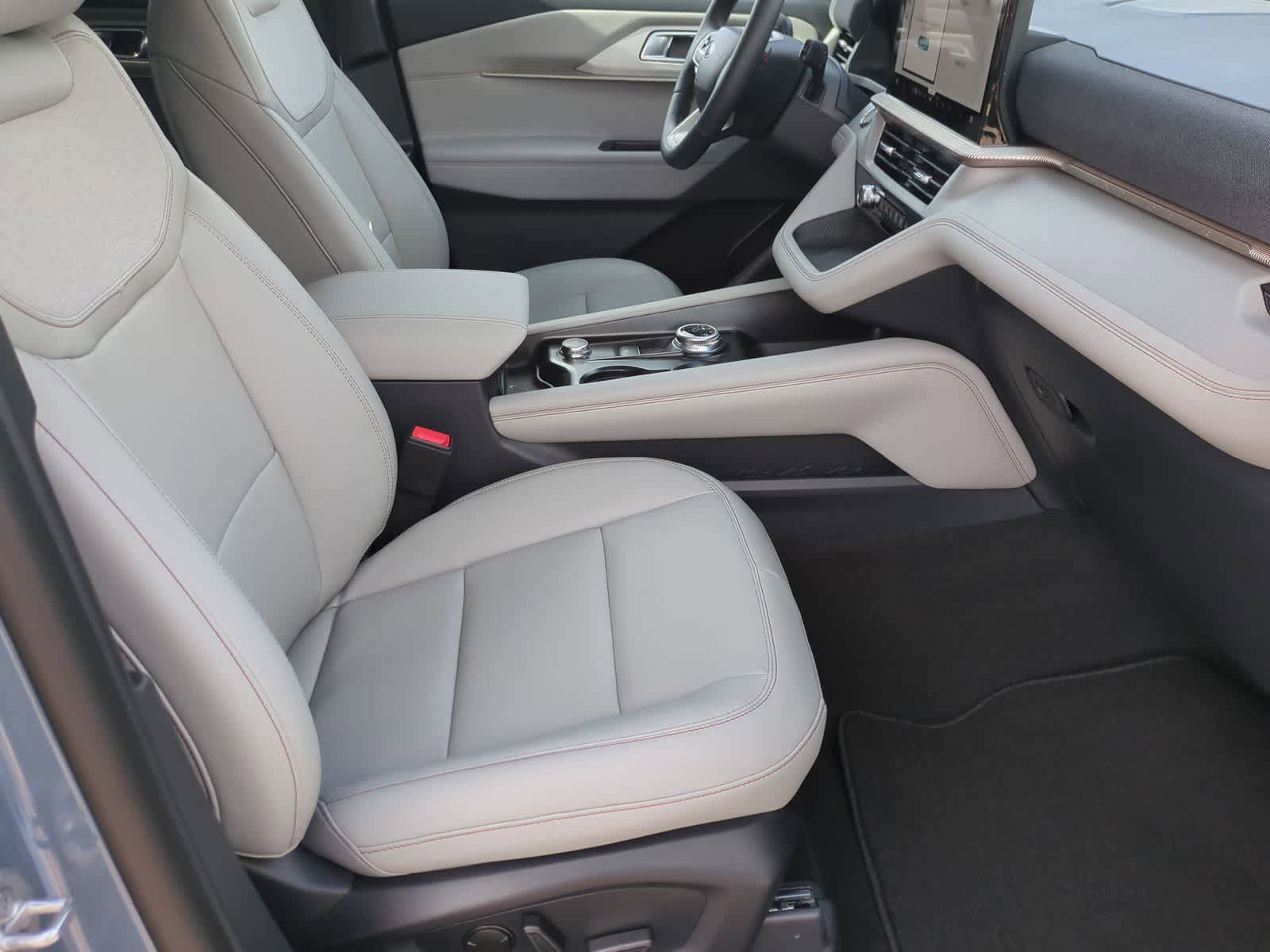 Thumbnail: 2026 Ford Explorer - 22