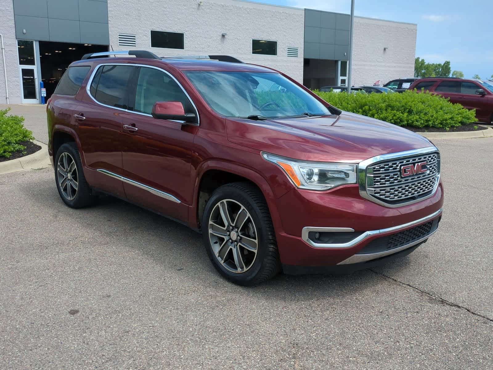 Thumbnail: 2017 GMC Acadia - 2