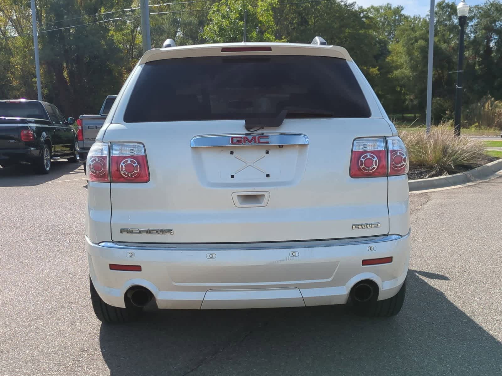 Thumbnail: 2011 GMC Acadia - 7