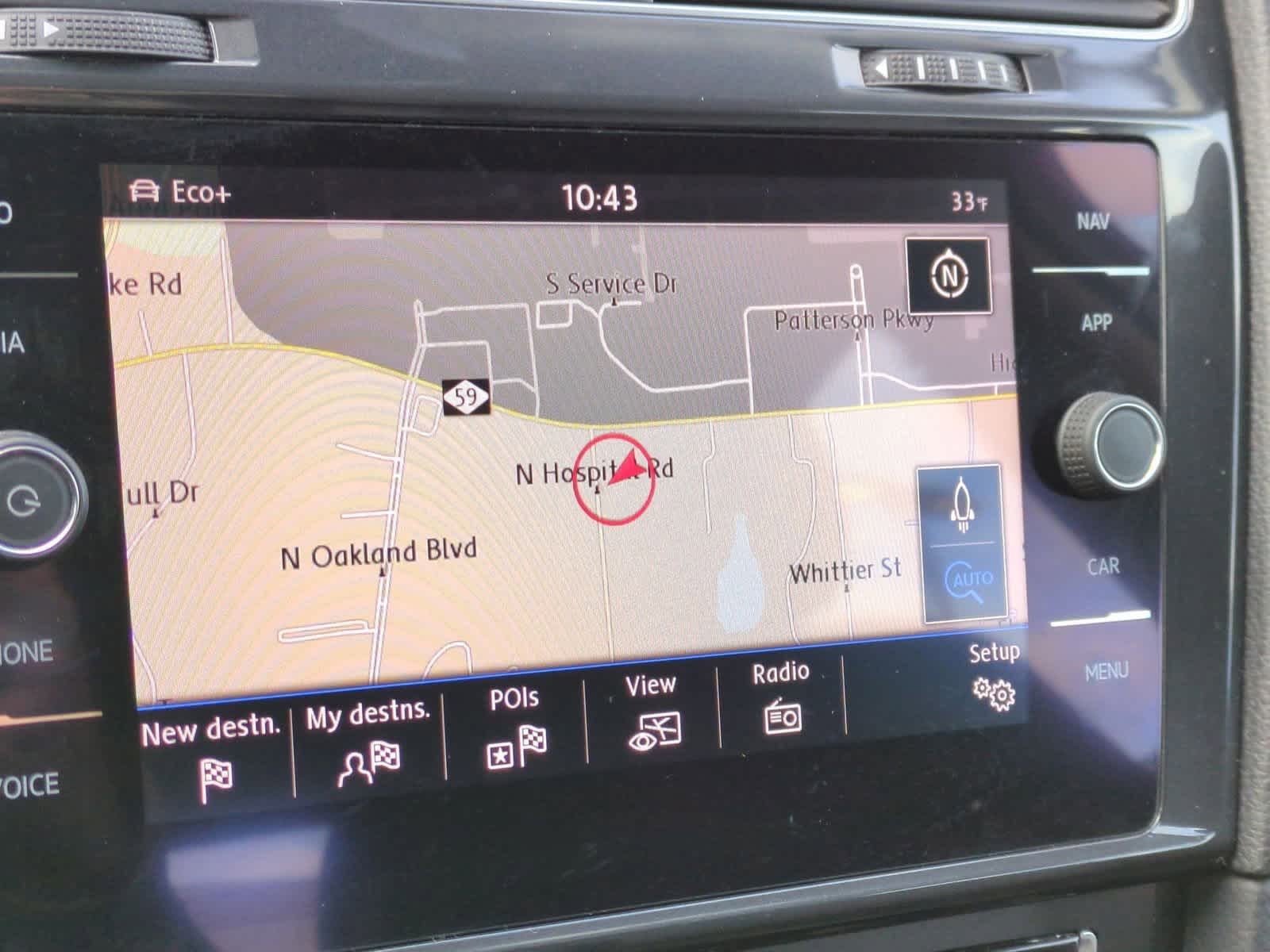 Thumbnail: 2017 Volkswagen e-Golf - 28