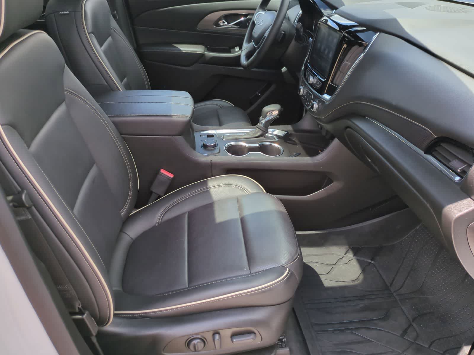 Thumbnail: 2023 Chevrolet Traverse - 23