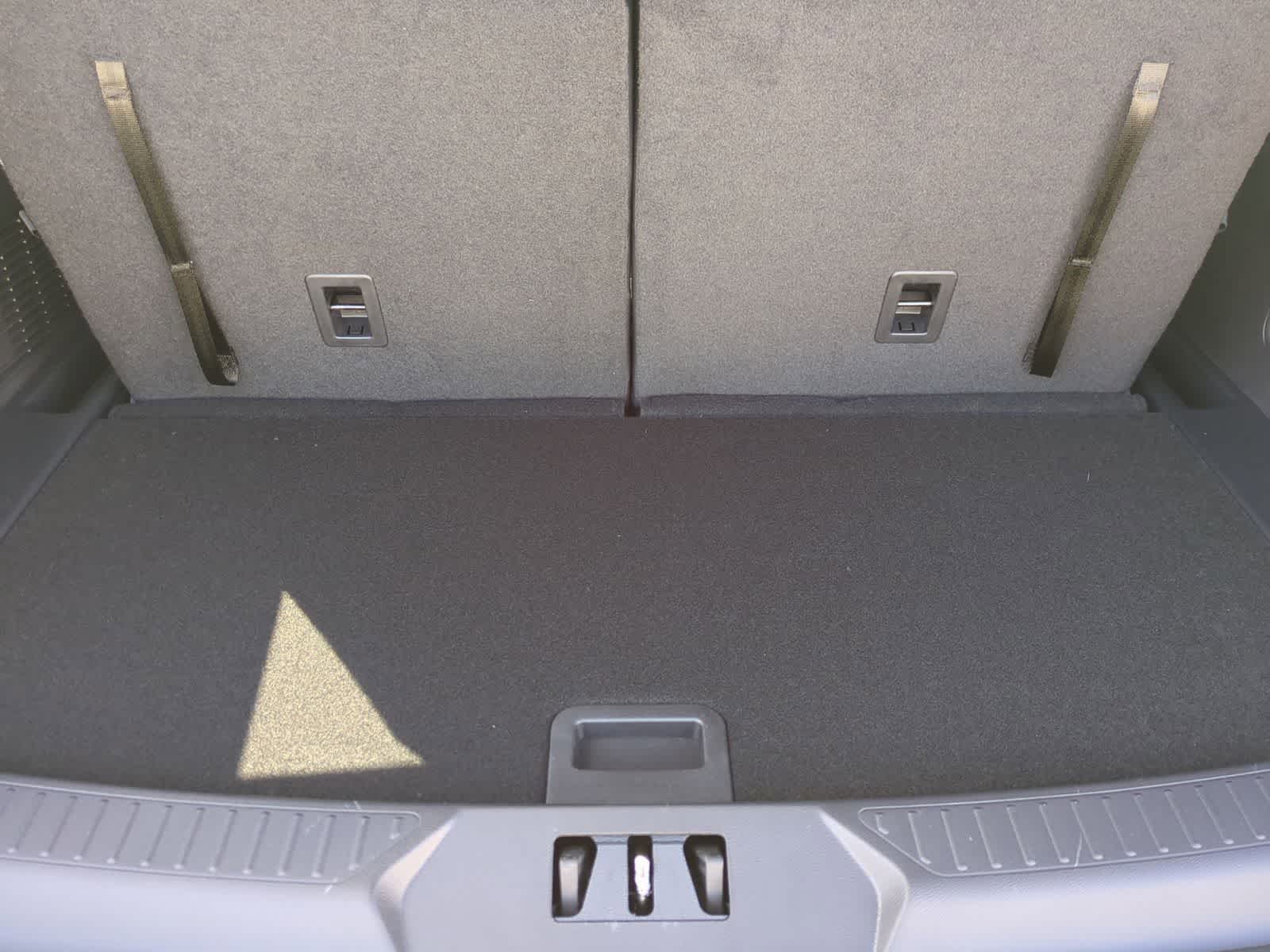 Thumbnail: 2026 Ford Explorer - 35