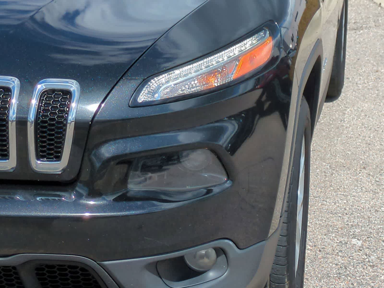Thumbnail: 2016 Jeep Cherokee - 11