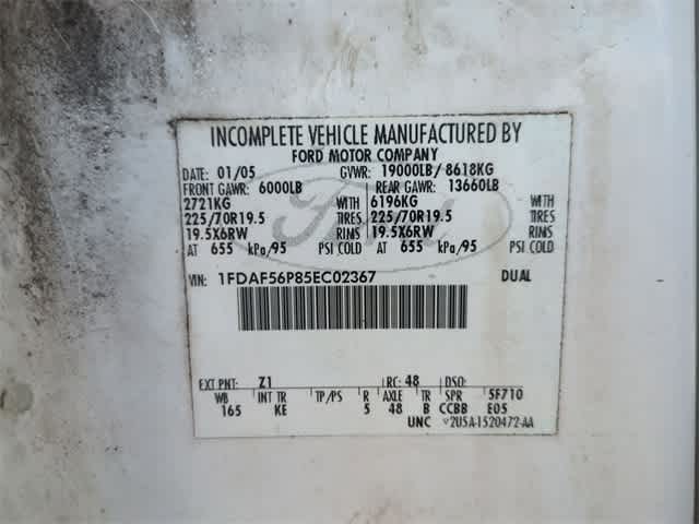 2005 Ford Econoline E-550 27