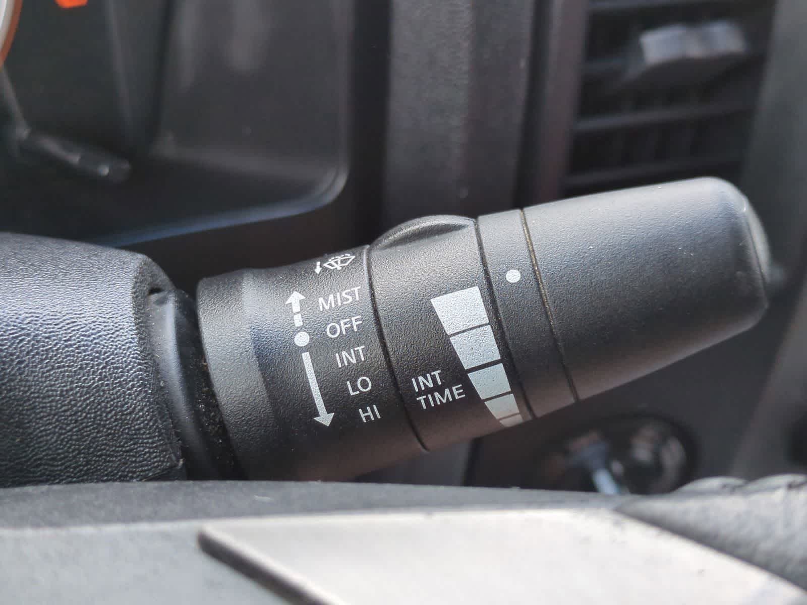 Thumbnail: 2011 Nissan Titan - 25