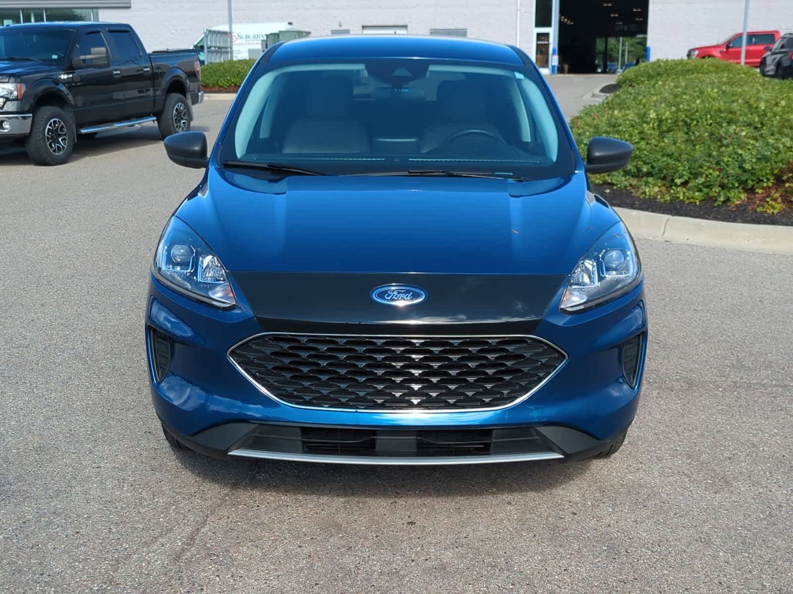 2022 Ford Escape Plug-In Hybrid SE photo 3