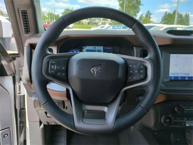 2023 Ford Bronco Outer Banks 21