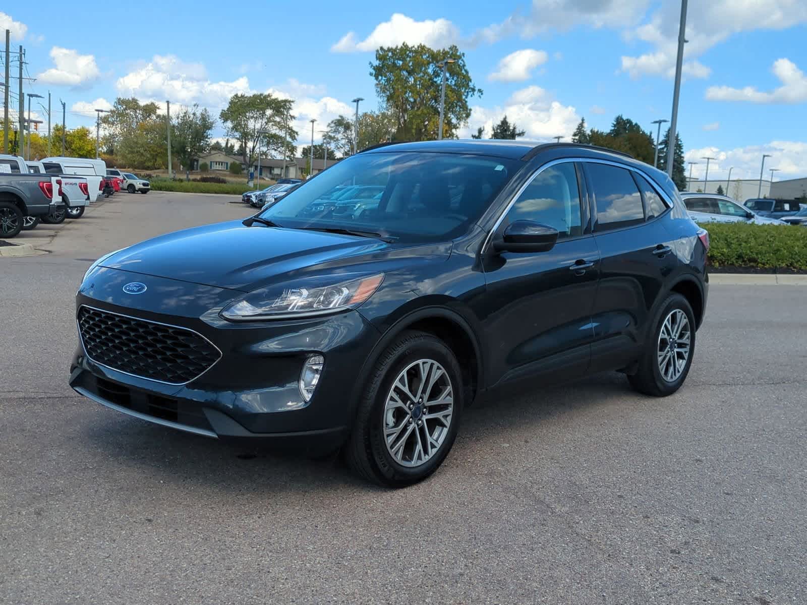Thumbnail: 2022 Ford Escape - 4
