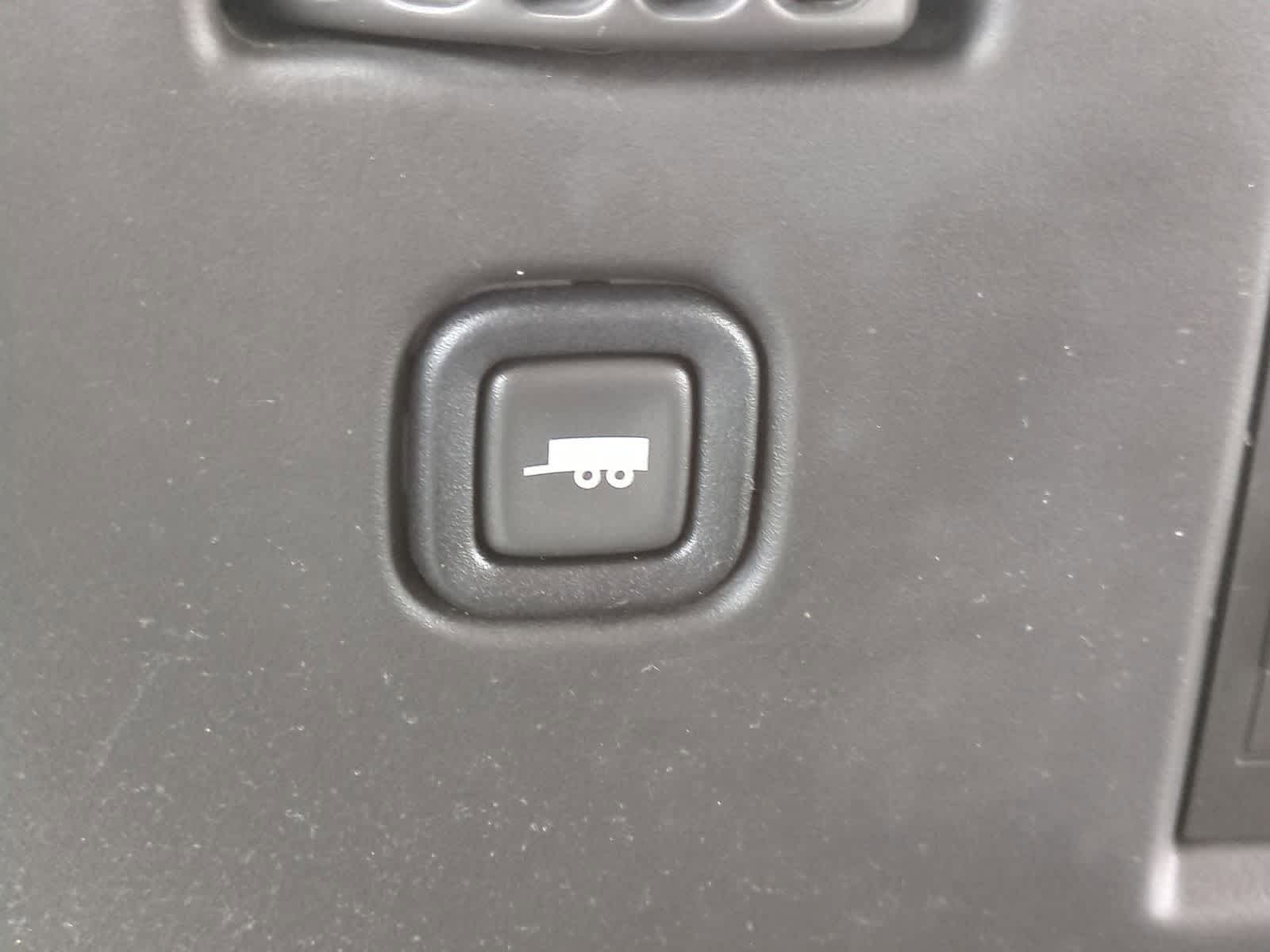 Thumbnail: 2013 GMC Savana - 32