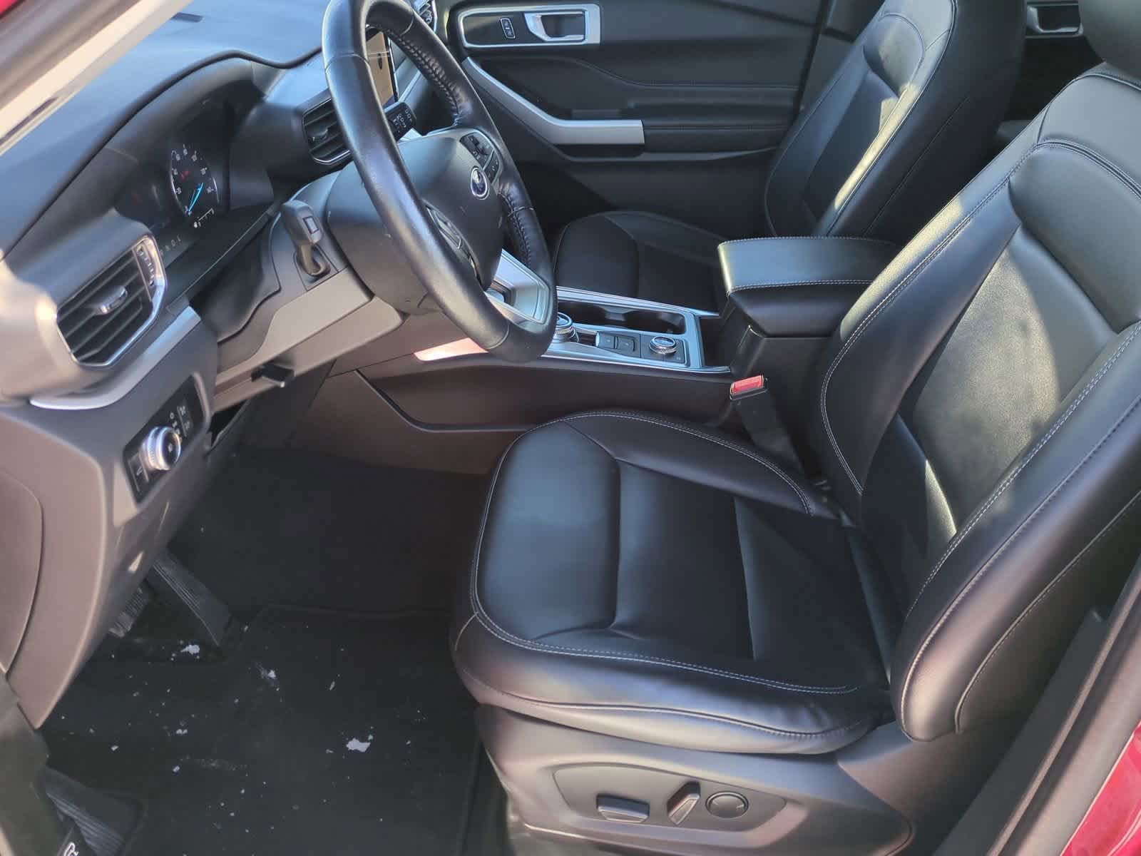 Thumbnail: 2022 Ford Explorer - 16