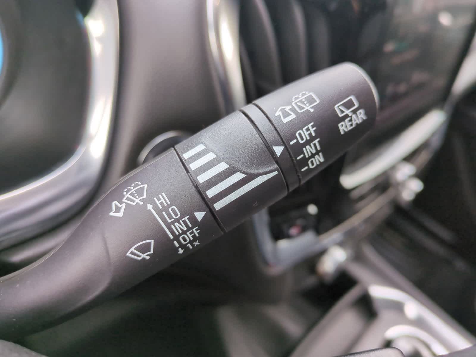 Thumbnail: 2018 Chevrolet Traverse - 27