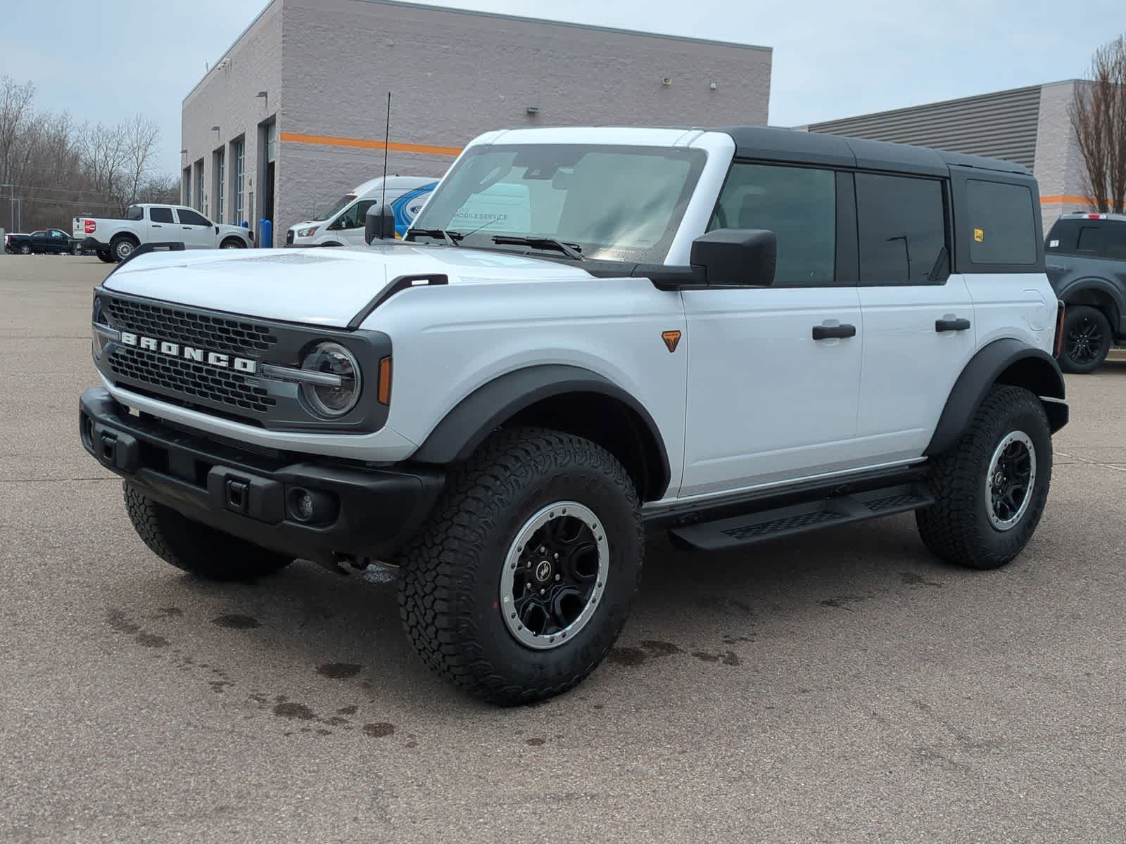 Thumbnail: 2026 Ford Bronco - 4