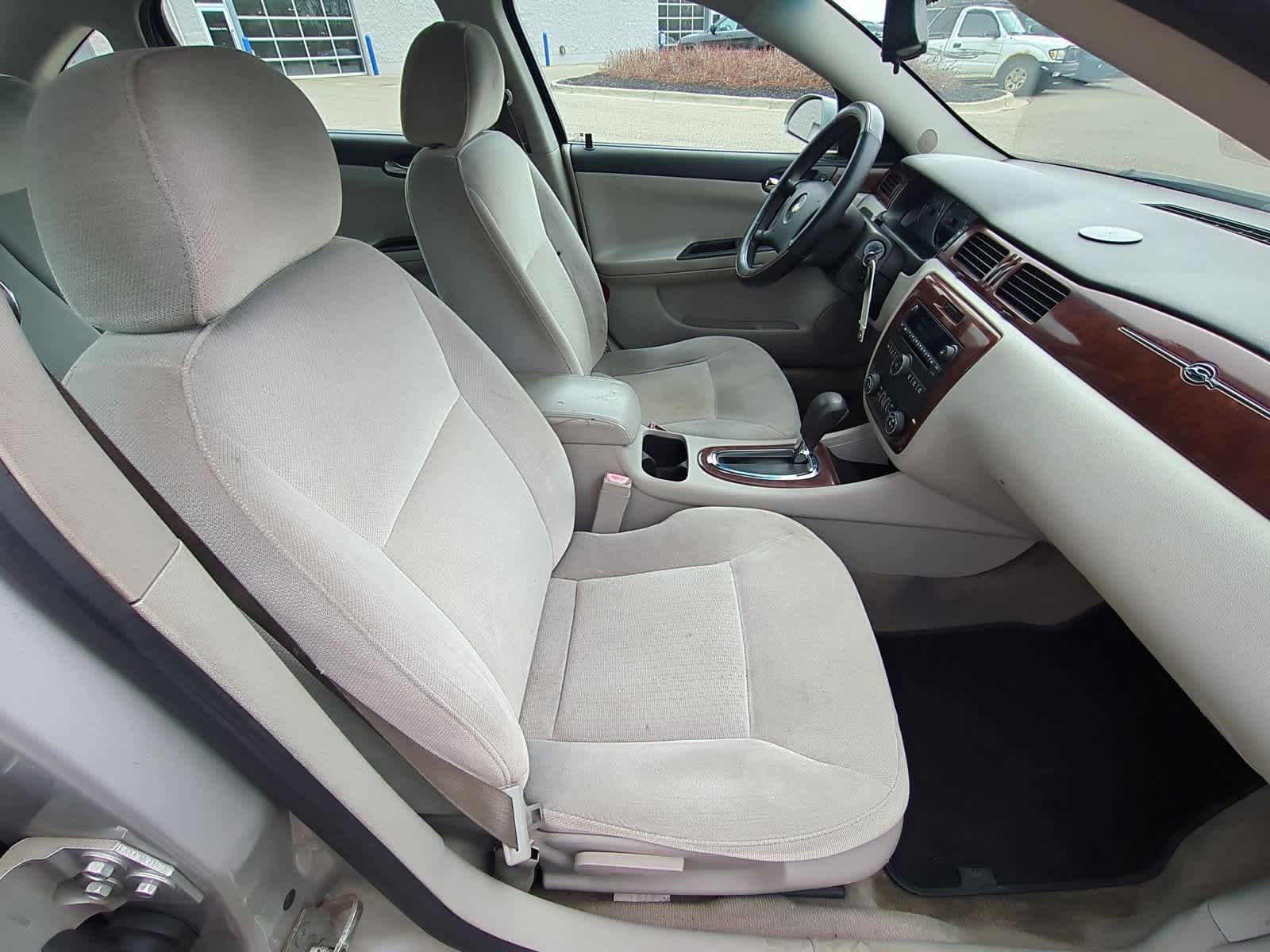 Thumbnail: 2008 Chevrolet Impala - 21