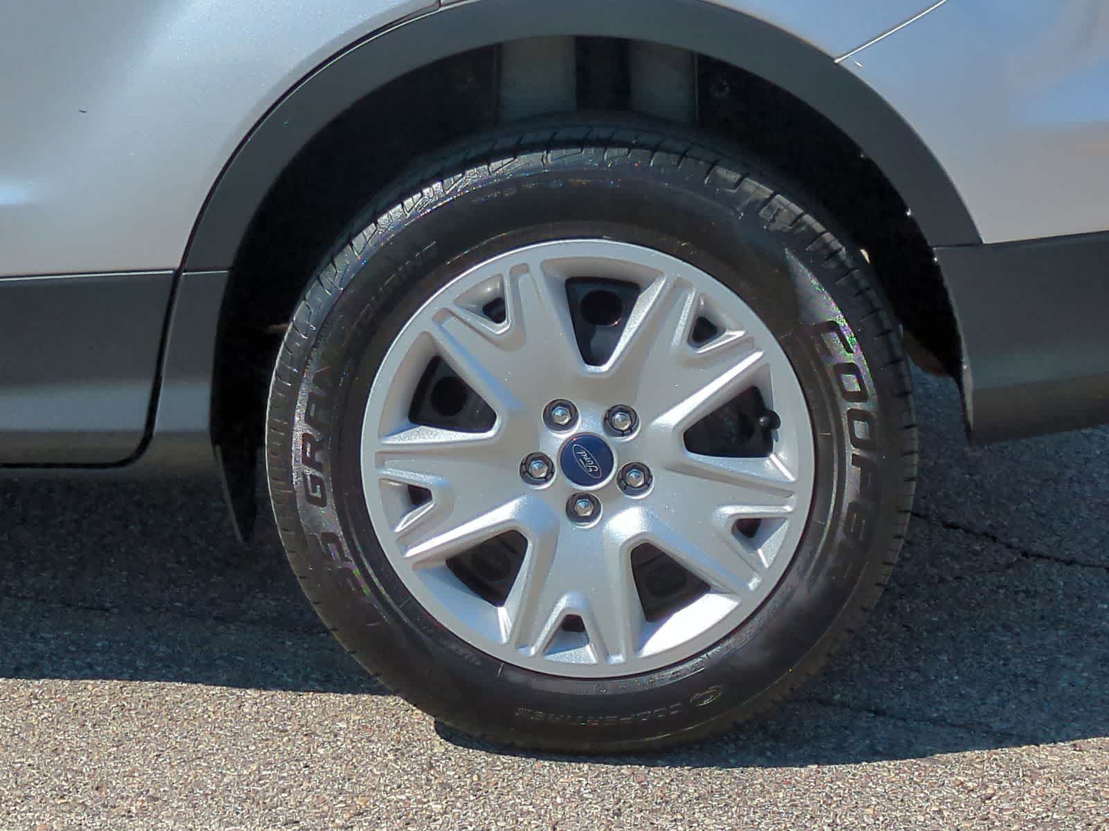Thumbnail: 2016 Ford Escape - 14