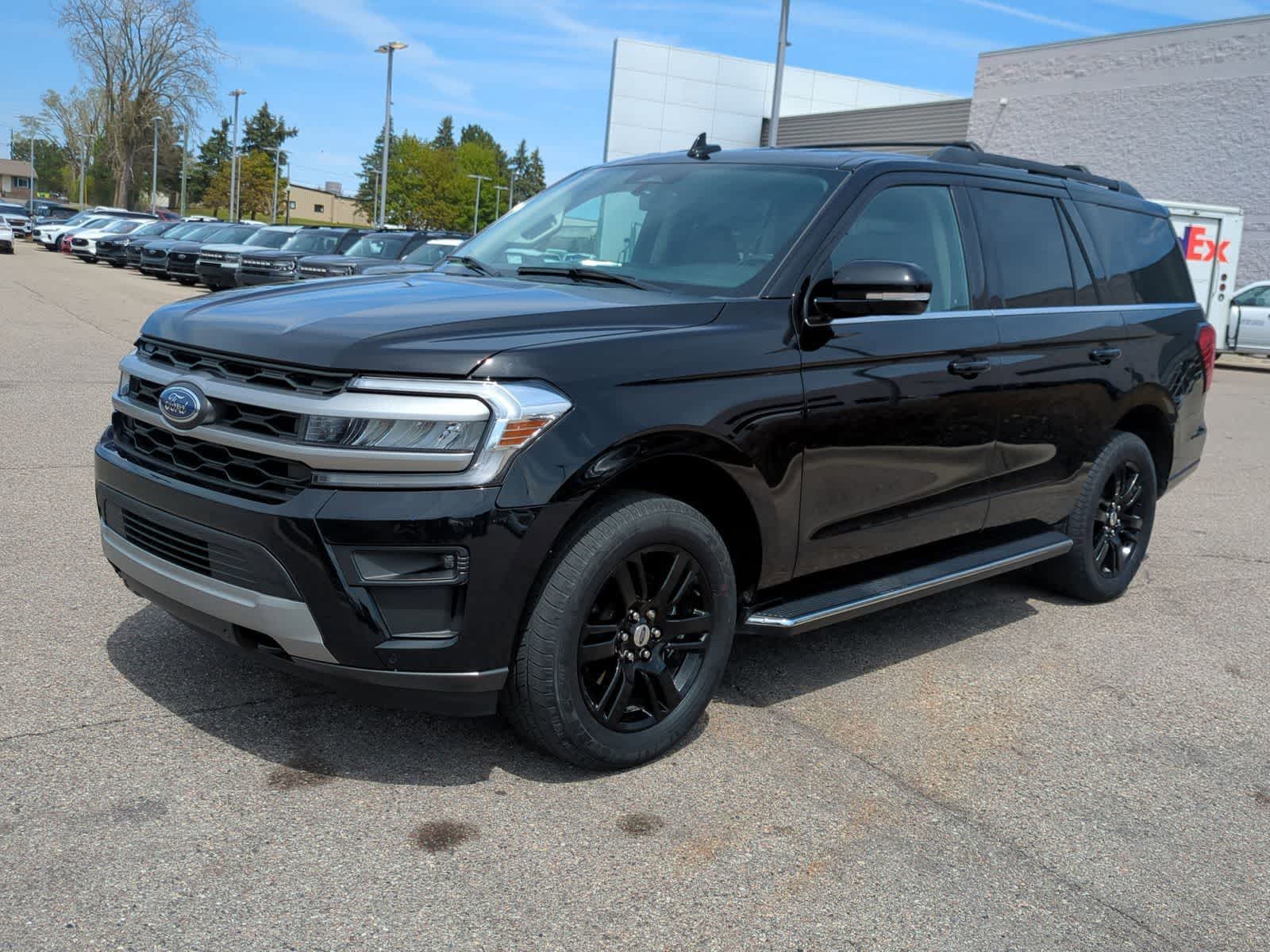 Thumbnail: 2022 Ford Expedition - 4