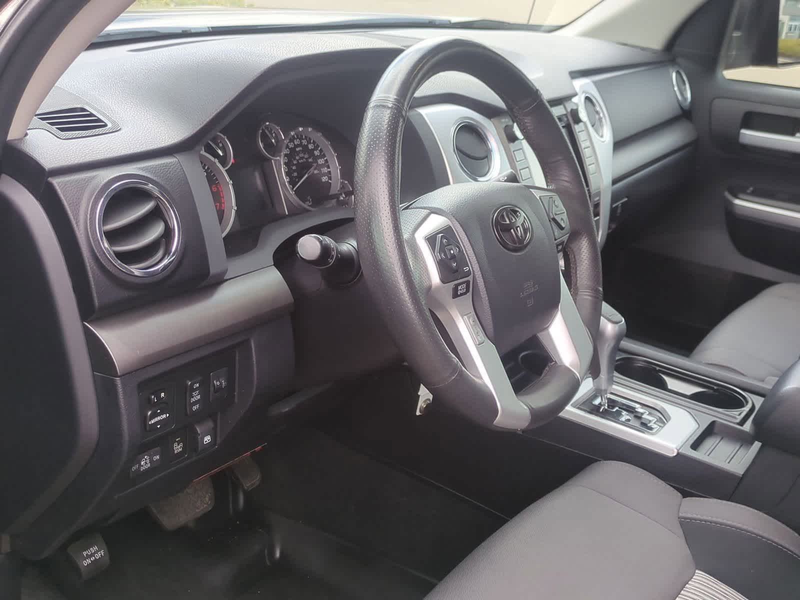 Thumbnail: 2016 Toyota Tundra - 10