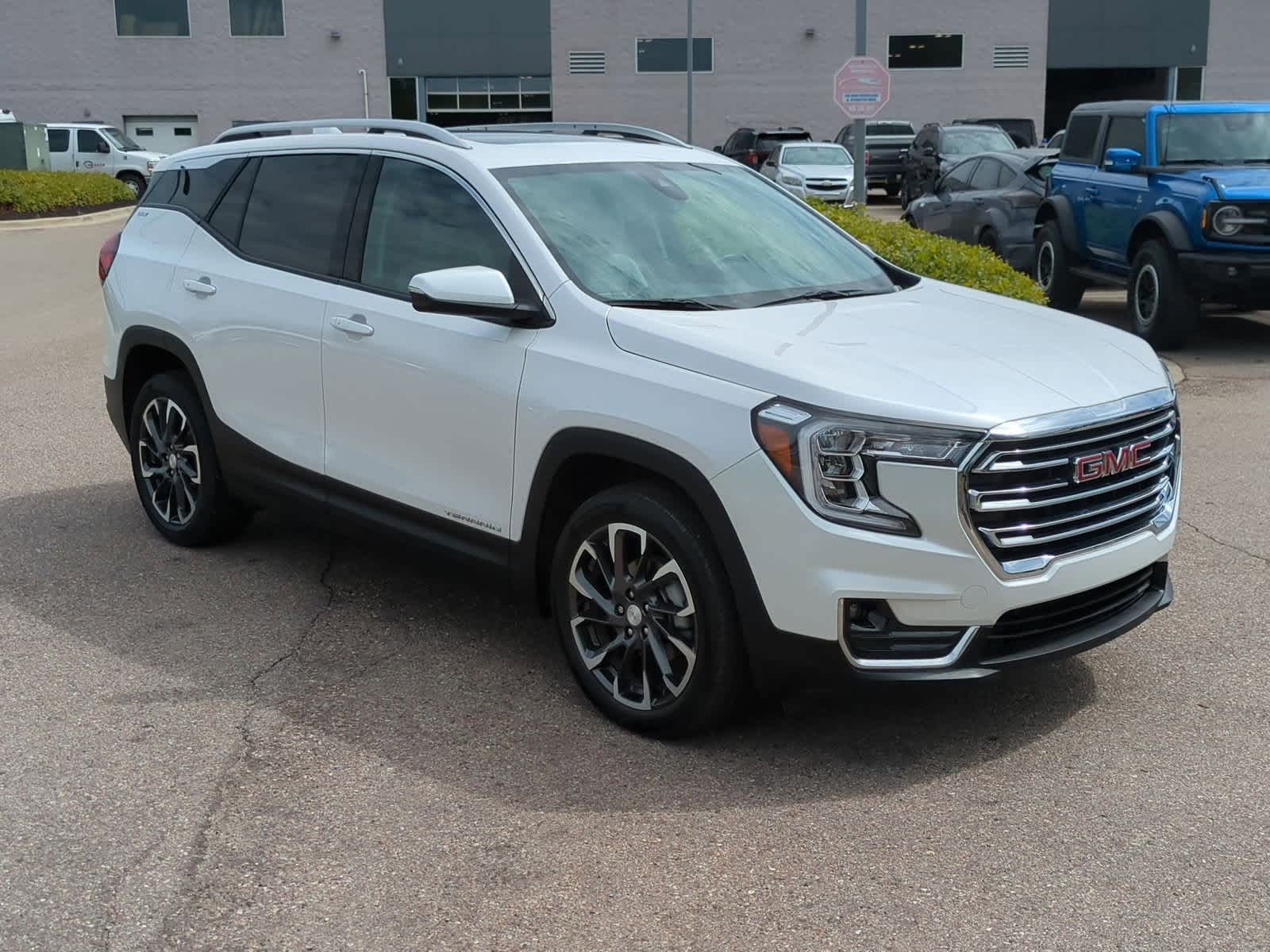 Thumbnail: 2022 GMC Terrain - 2