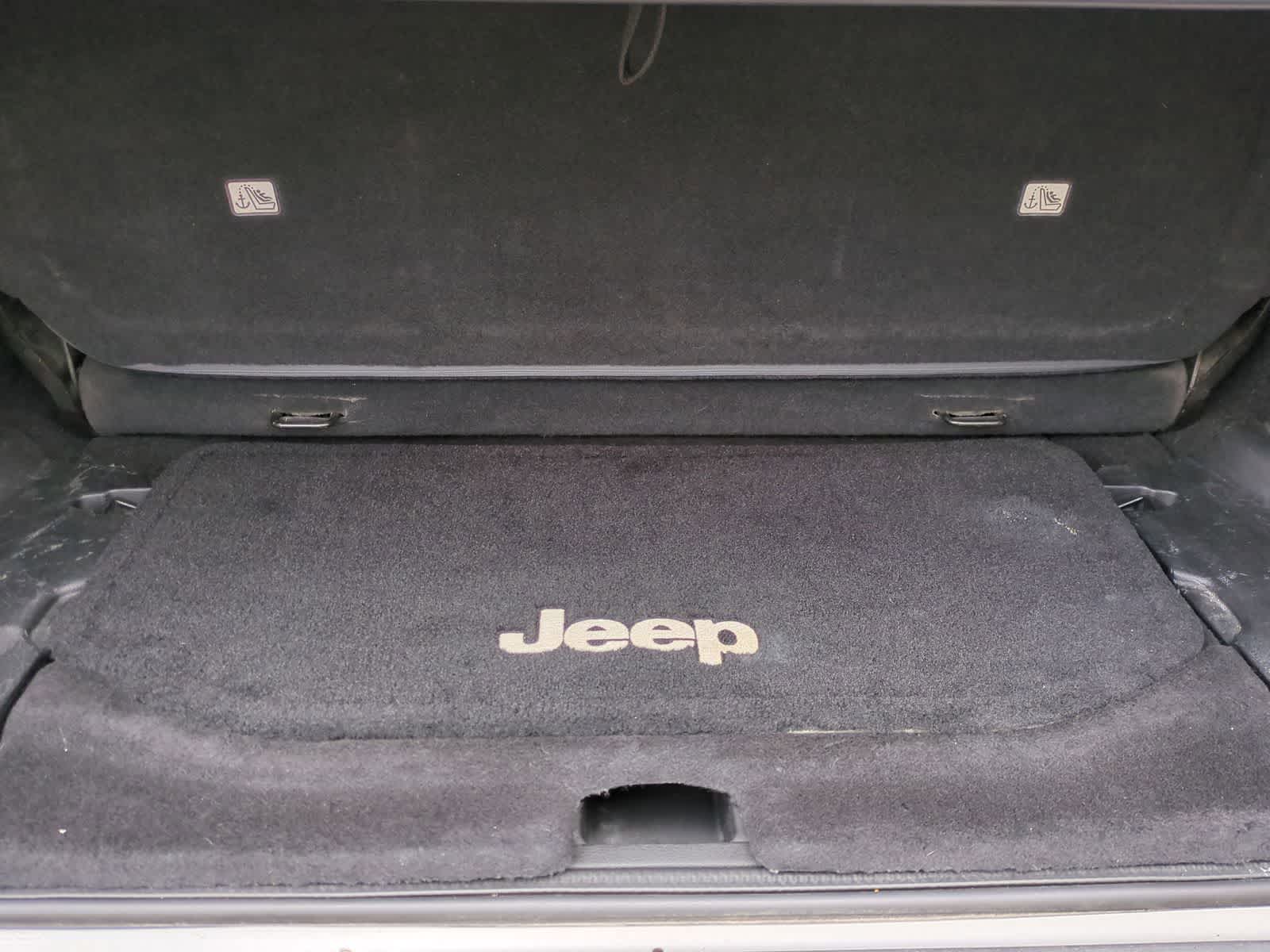 Thumbnail: 2016 Jeep Wrangler - 32