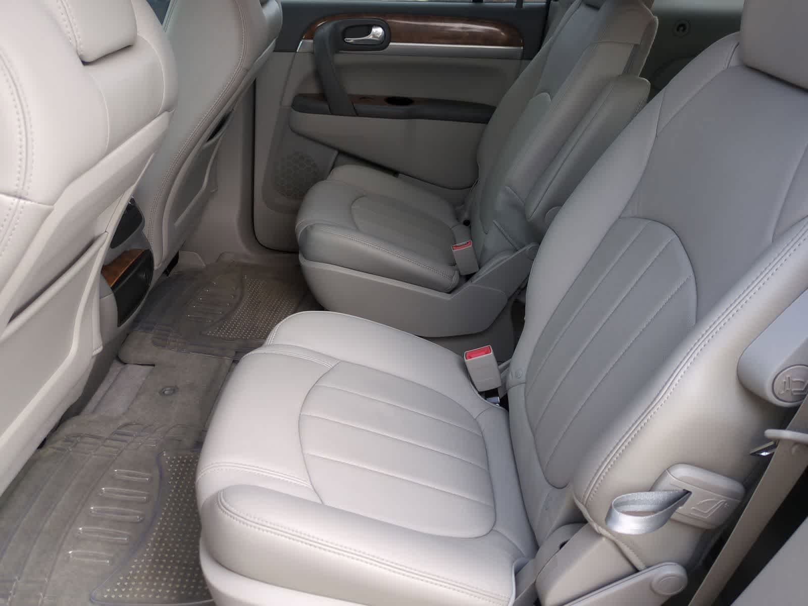 Thumbnail: 2011 Buick Enclave - 19