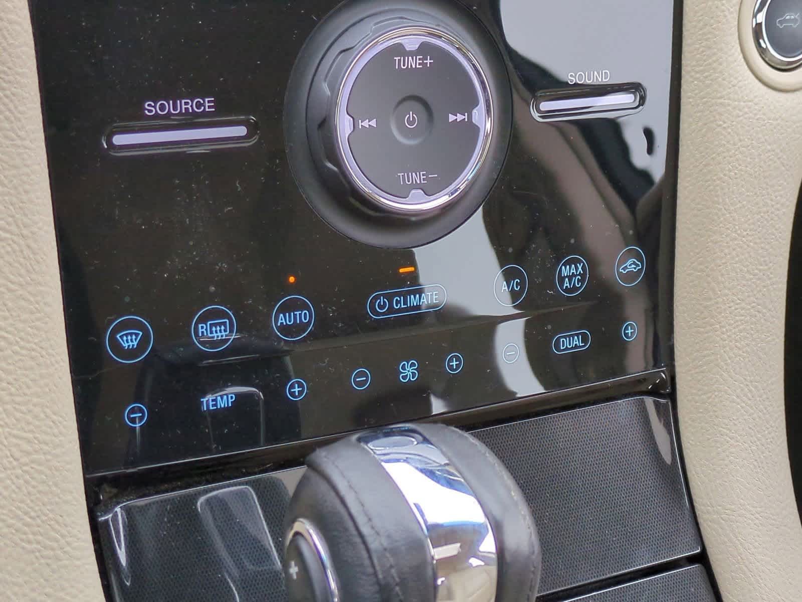 Thumbnail: 2013 Ford Taurus - 28