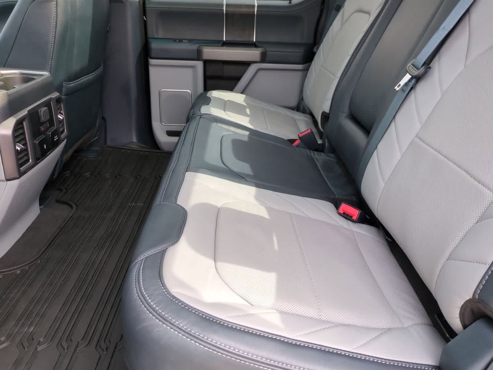 Thumbnail: 2022 Ford Econoline - 20