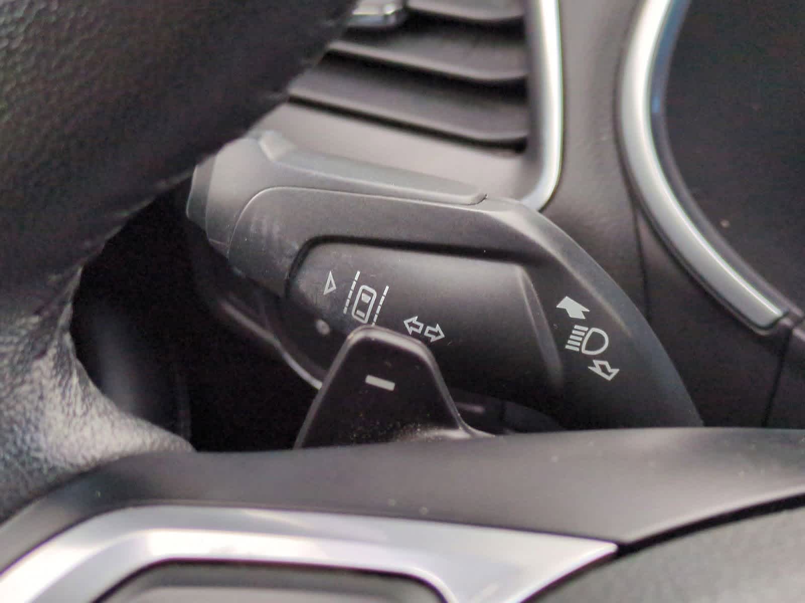 Thumbnail: 2018 Ford Edge - 28