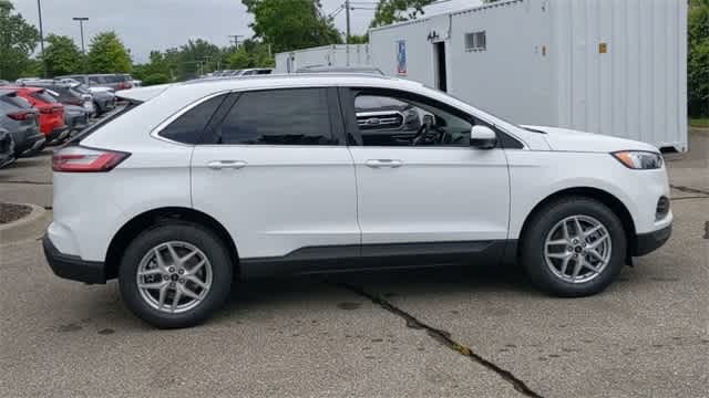 2024 Ford Edge SEL 9