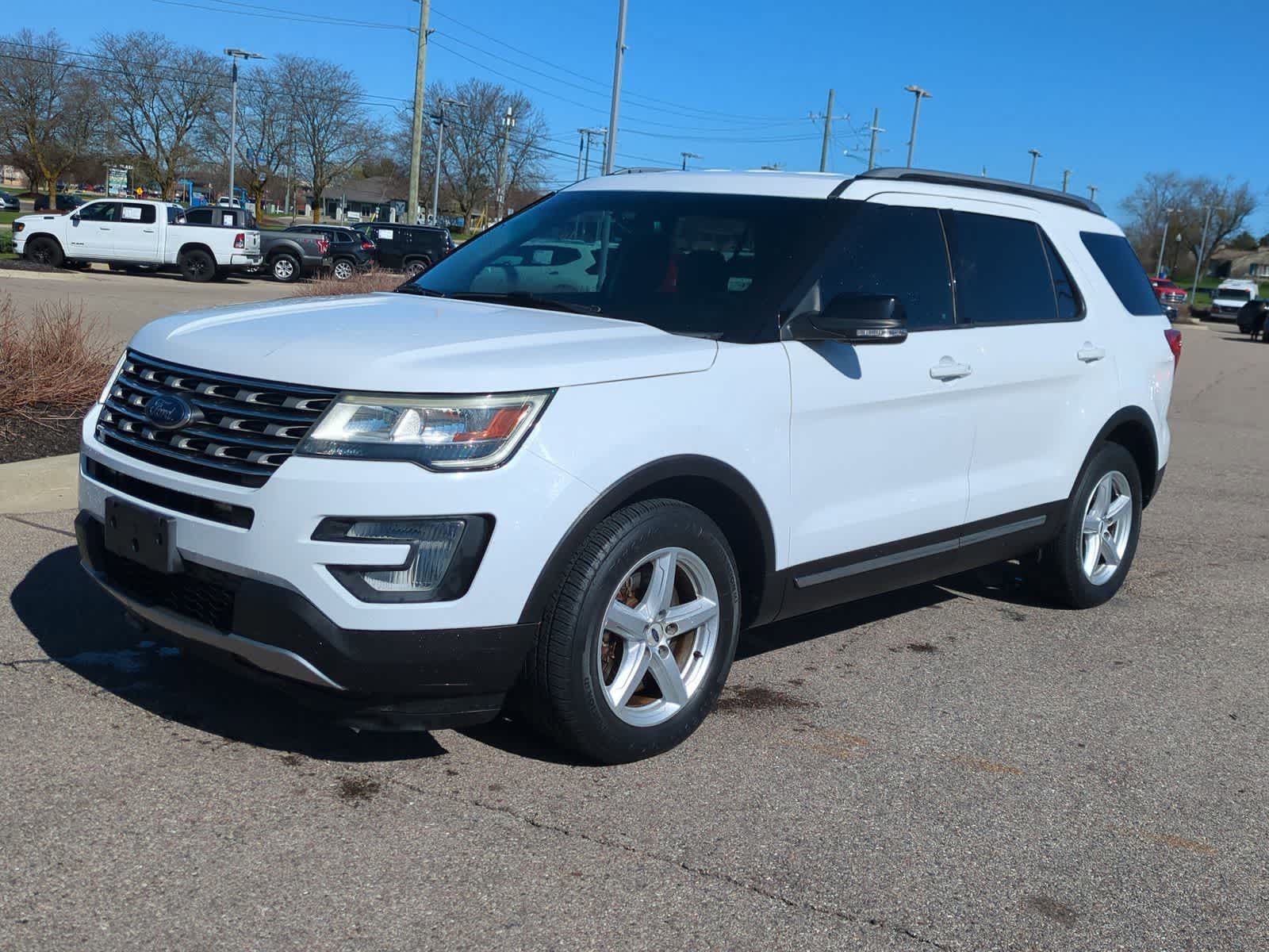 Thumbnail: 2017 Ford Explorer - 4