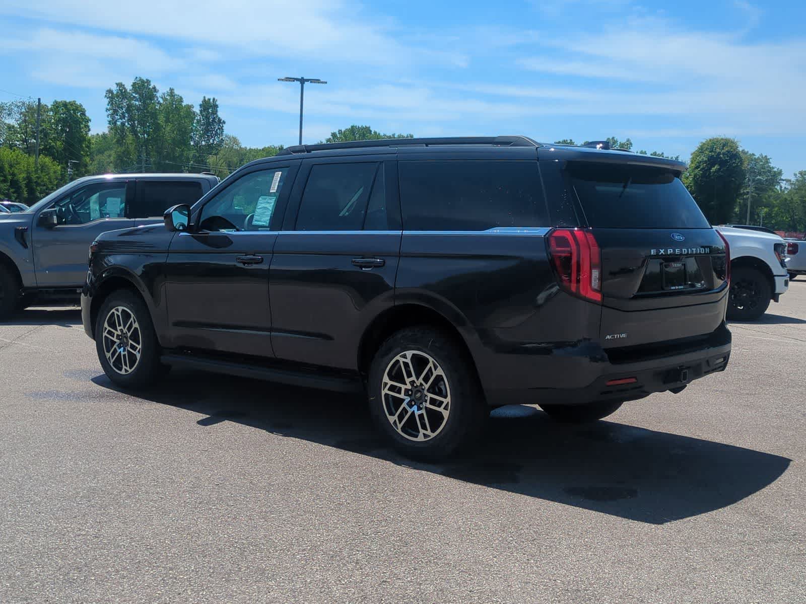 Thumbnail: 2026 Ford Expedition - 6