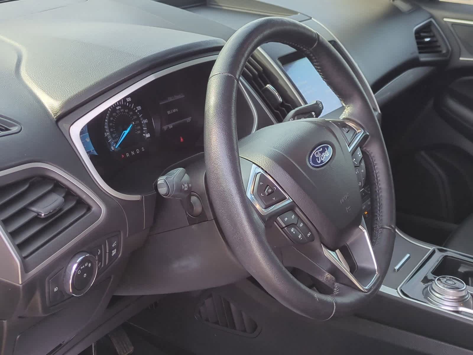 Thumbnail: 2020 Ford Edge - 8