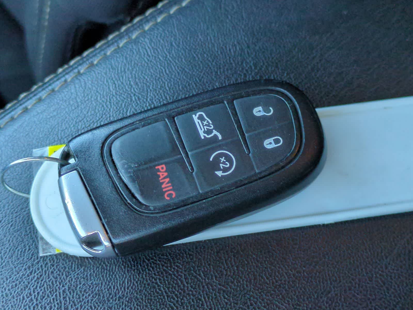 Thumbnail: 2016 Jeep Cherokee - 36