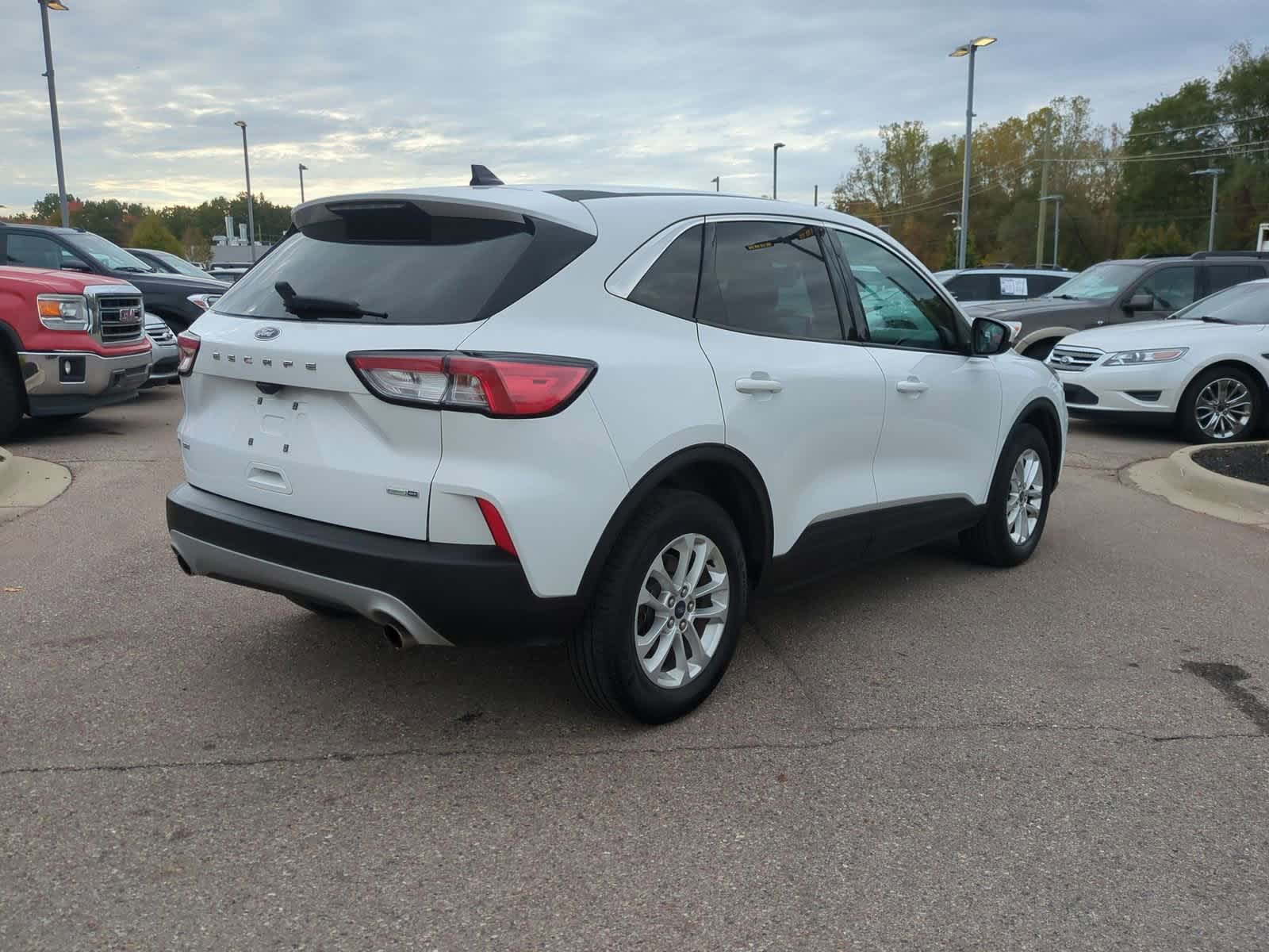 Thumbnail: 2020 Ford Escape - 8