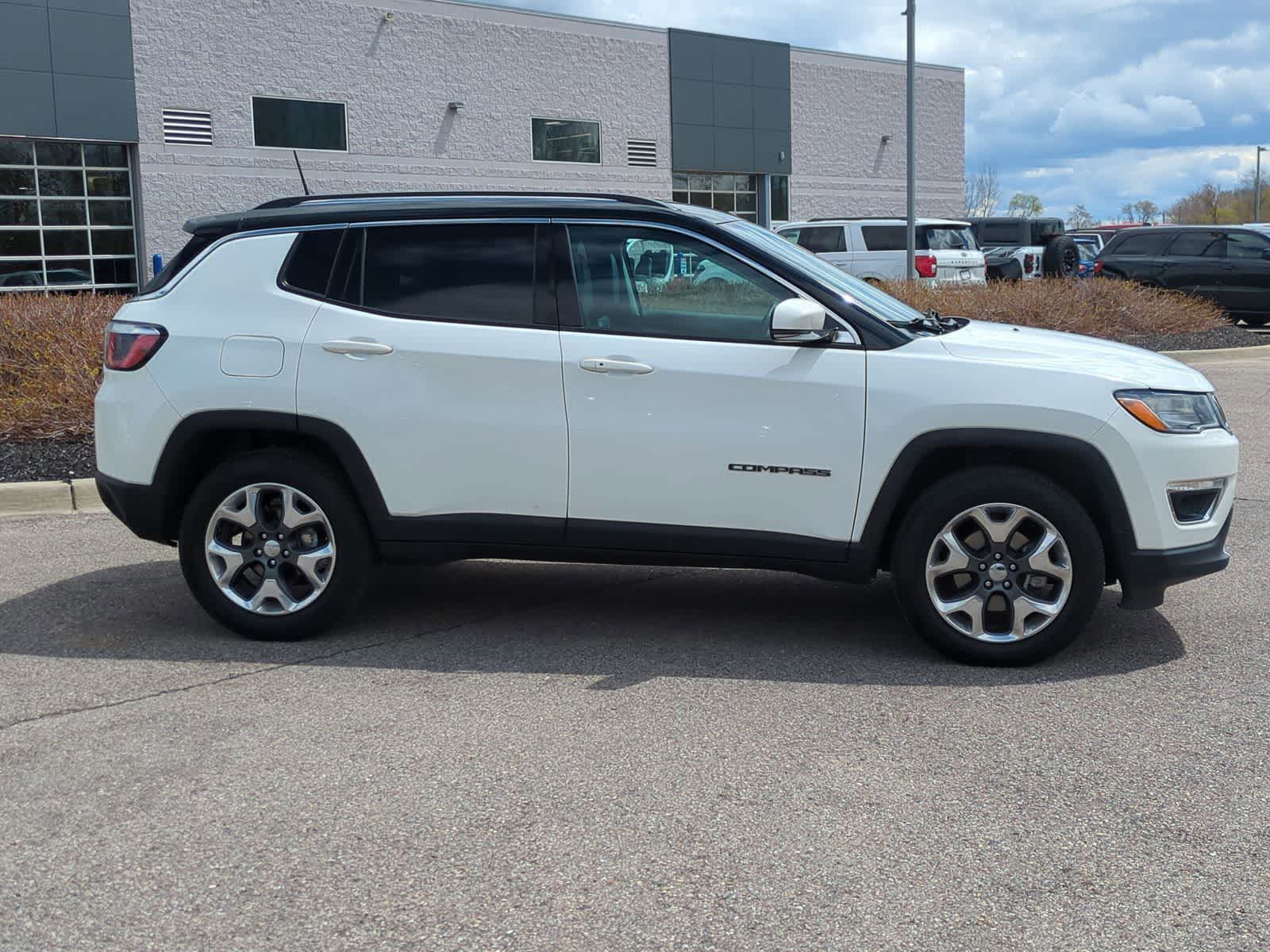 Thumbnail: 2019 Jeep Compass - 9