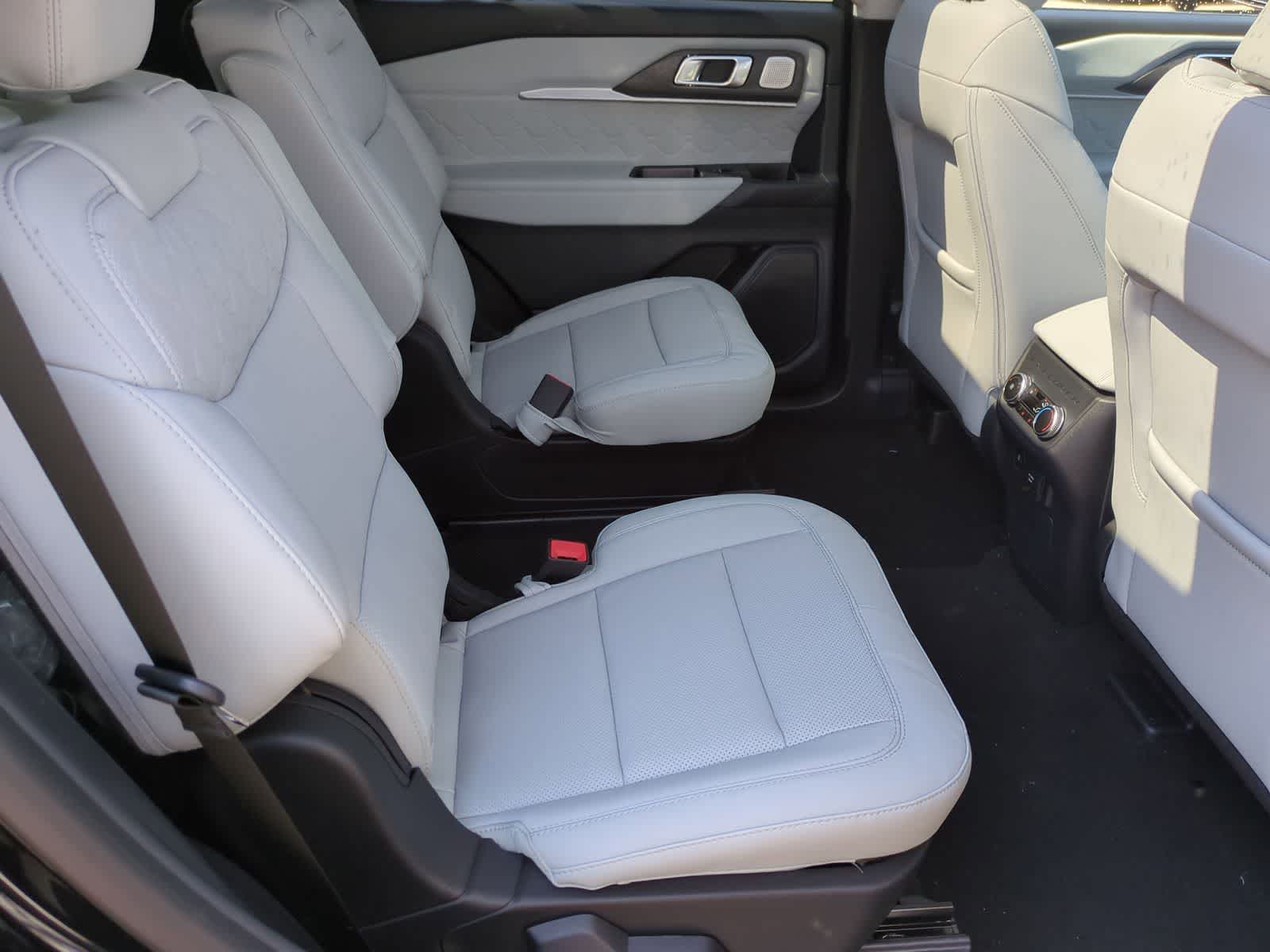 Thumbnail: 2026 Ford Explorer - 21