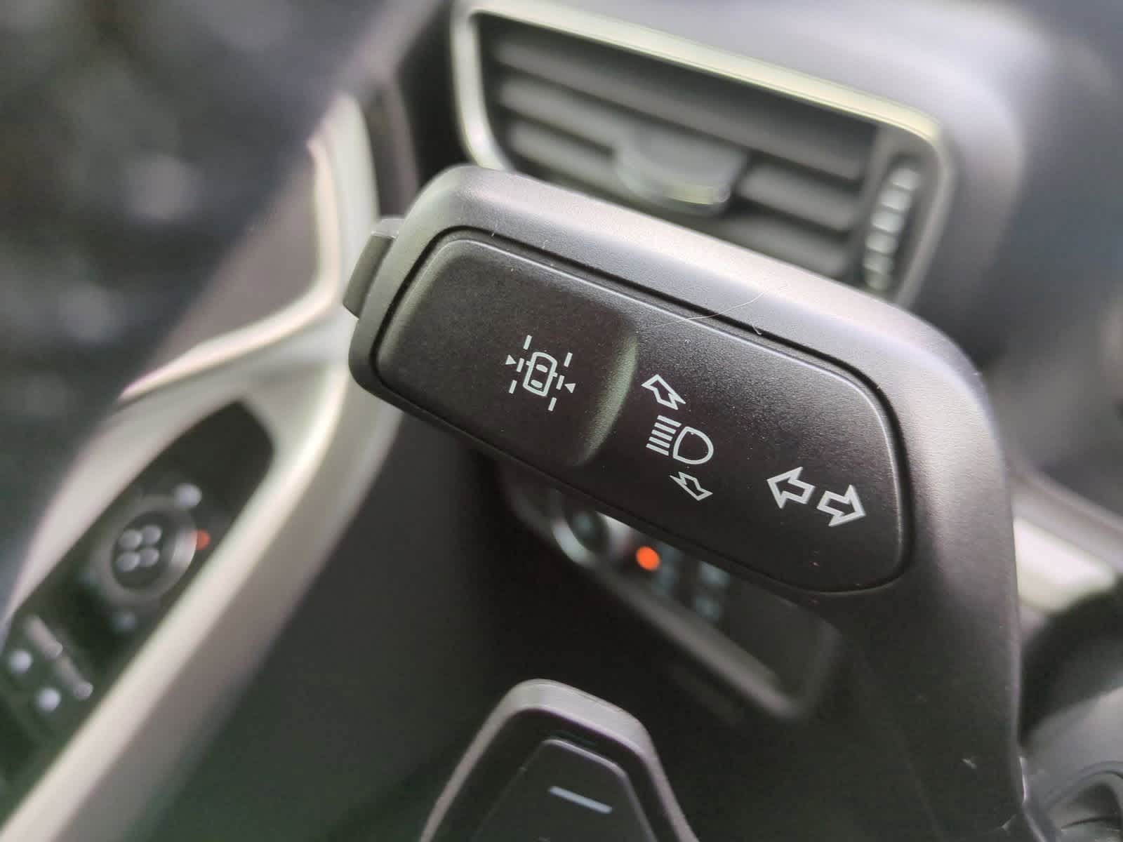 Thumbnail: 2021 Ford Explorer - 28