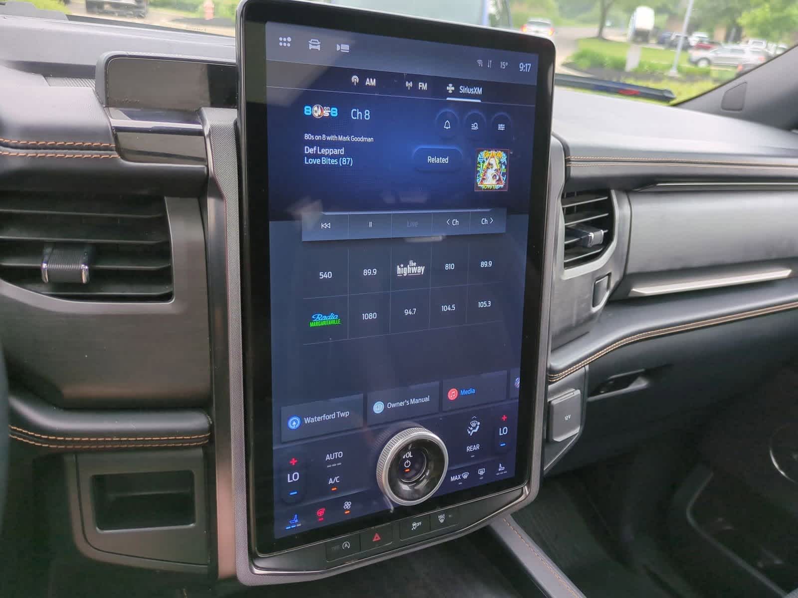 2022 Ford Expedition MAX Platinum 29