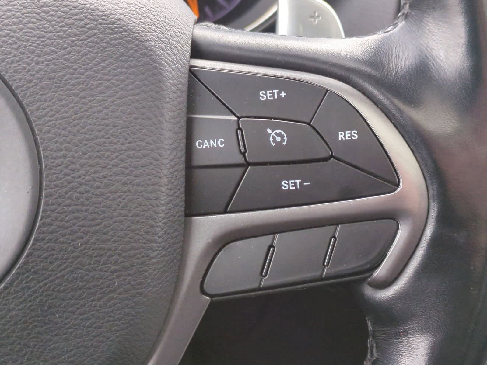 Thumbnail: 2020 Jeep Grand Cherokee - 26