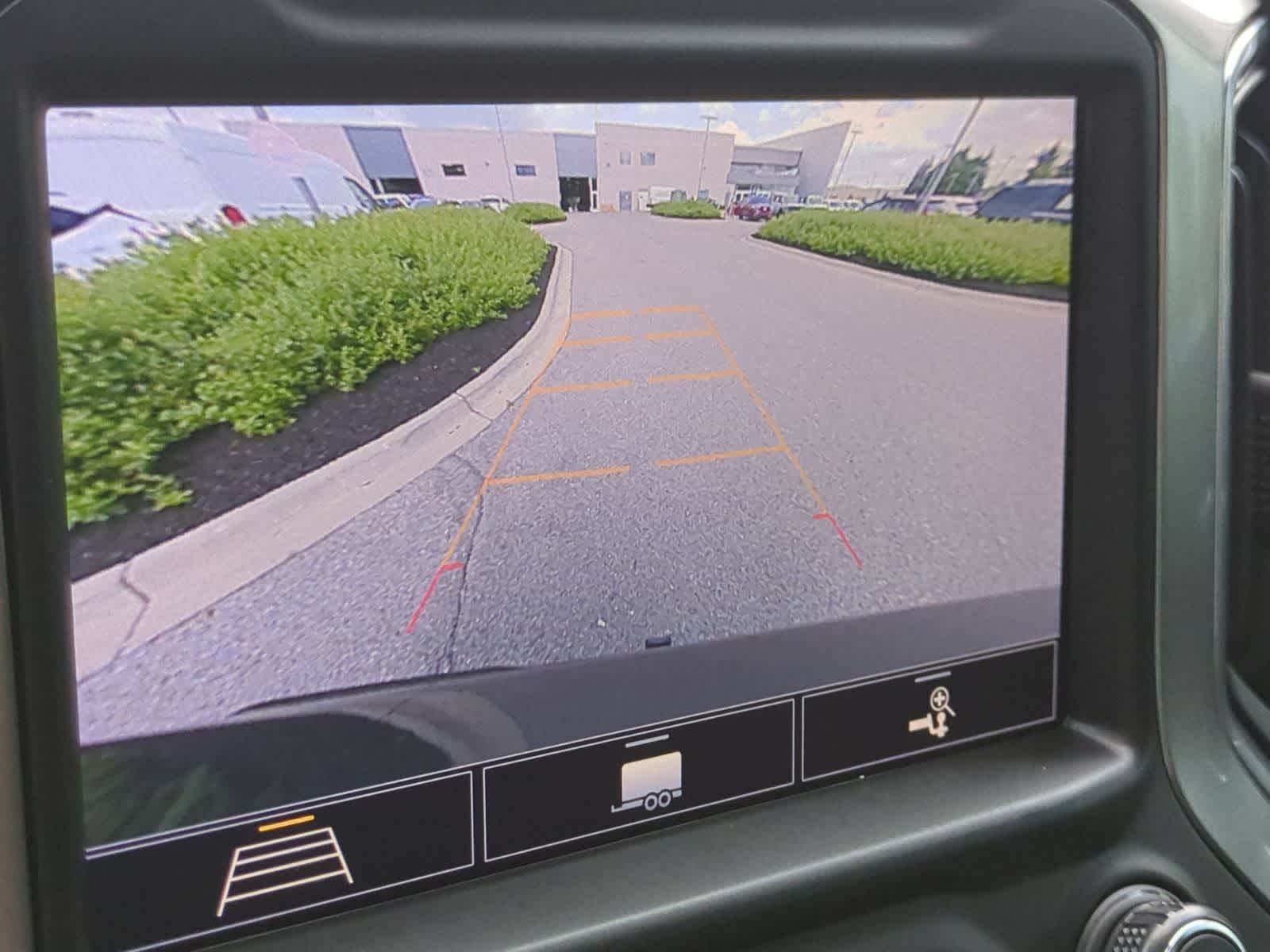 Thumbnail: 2020 Chevrolet Silverado 1500 - 30