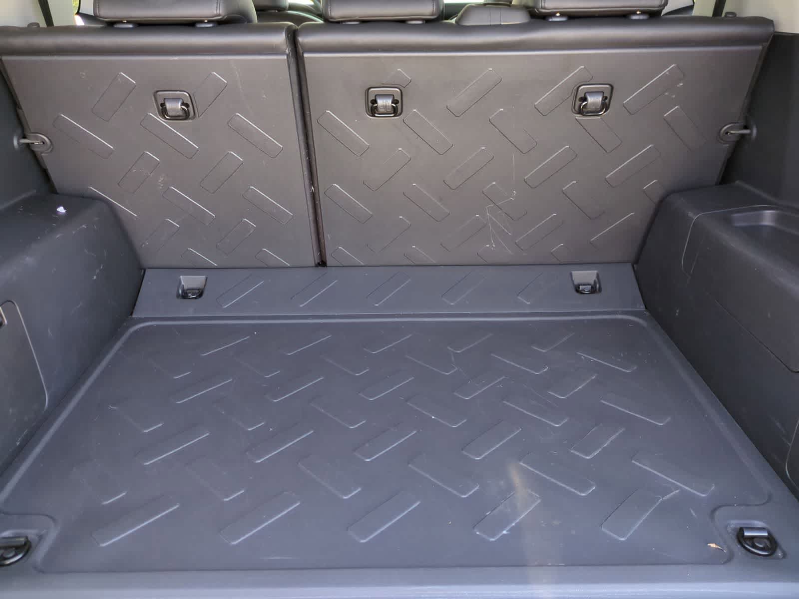 Thumbnail: 2010 Toyota FJ Cruiser - 34