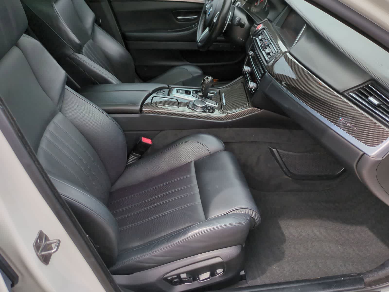 Thumbnail: 2016 BMW M5 - 23