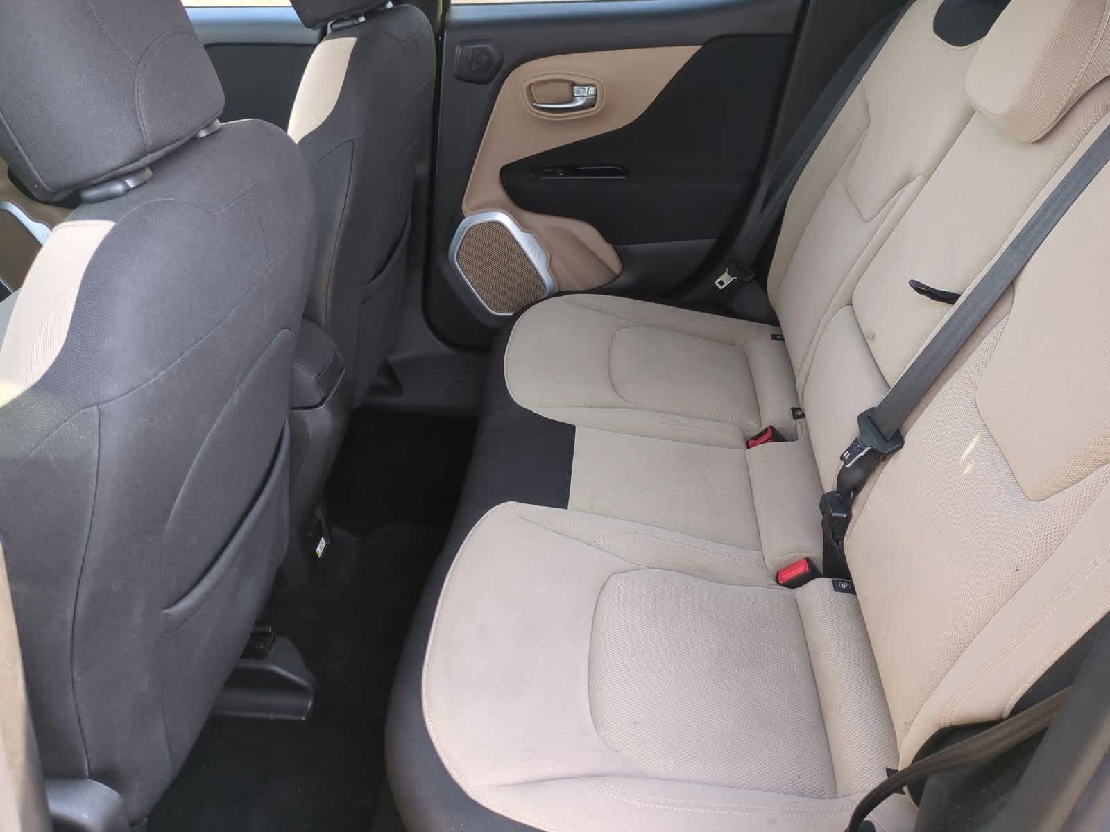 Thumbnail: 2015 Jeep Renegade - 19