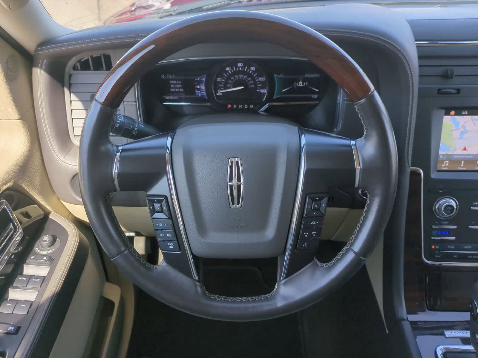 Thumbnail: 2016 Lincoln Navigator - 24