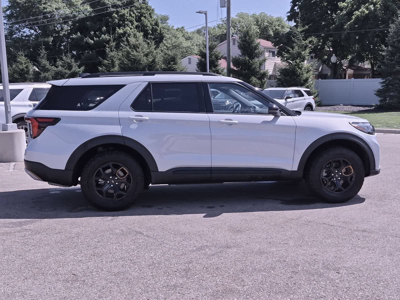 Thumbnail: 2026 Ford Explorer - 9
